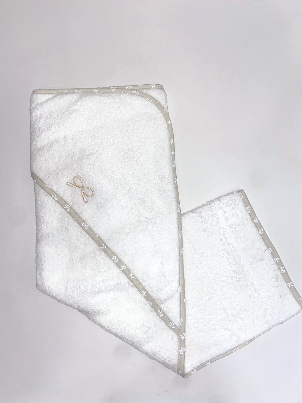 Triangolo da bagno con dettagli fiocchi beige MFAC4 BS NINNAOH 