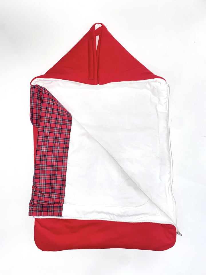Sacco nanna imbottito rosso con cappuccio e dettagli tartan 8555 RS PERDIPIU 