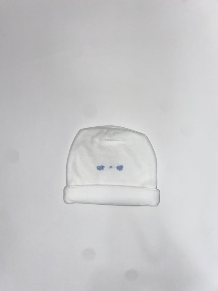 Cappellino in ciniglia con ricamo azzurro CA8180 BC Teto e Tatta 