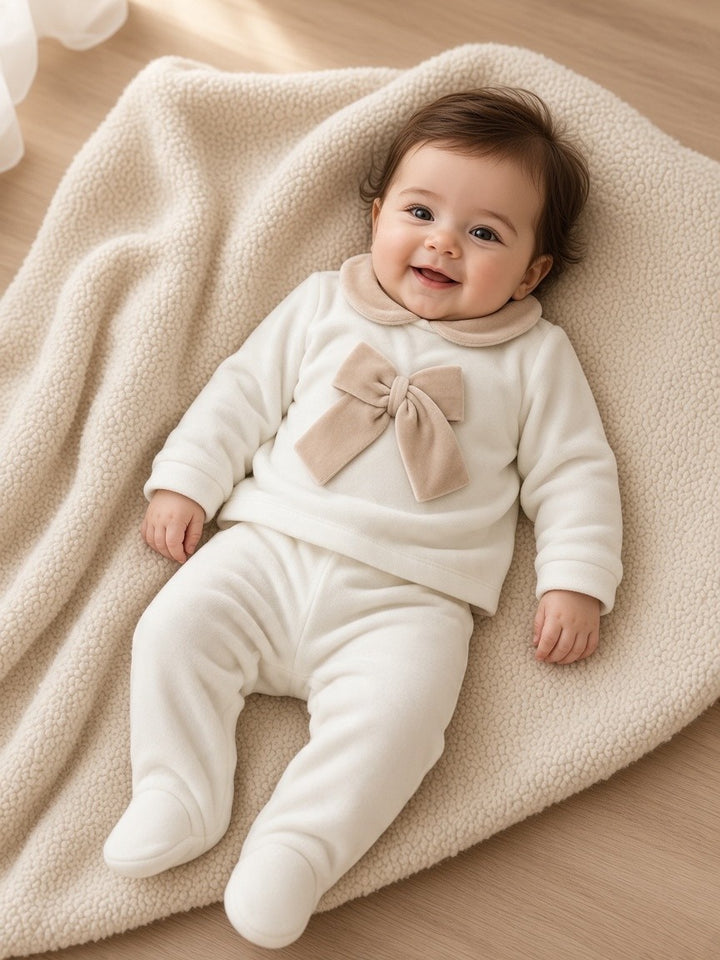 Completo due pezzi in ciniglia con fiocco beige 218/C BBS Jogus 