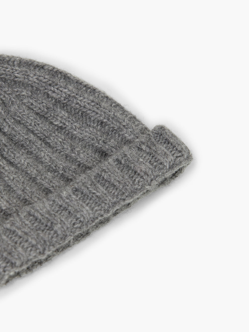 Cappello con ponpon in lana merino grigio 05307B 10 WEDOBLE 