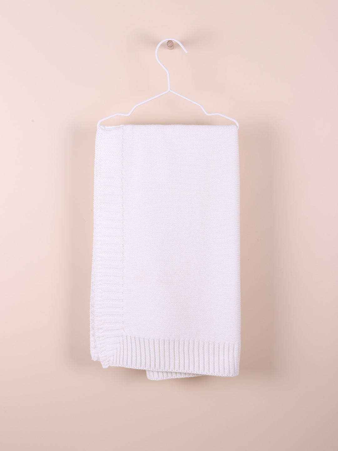 Copertina in filo bianco 08306A 03 WEDOBLE 