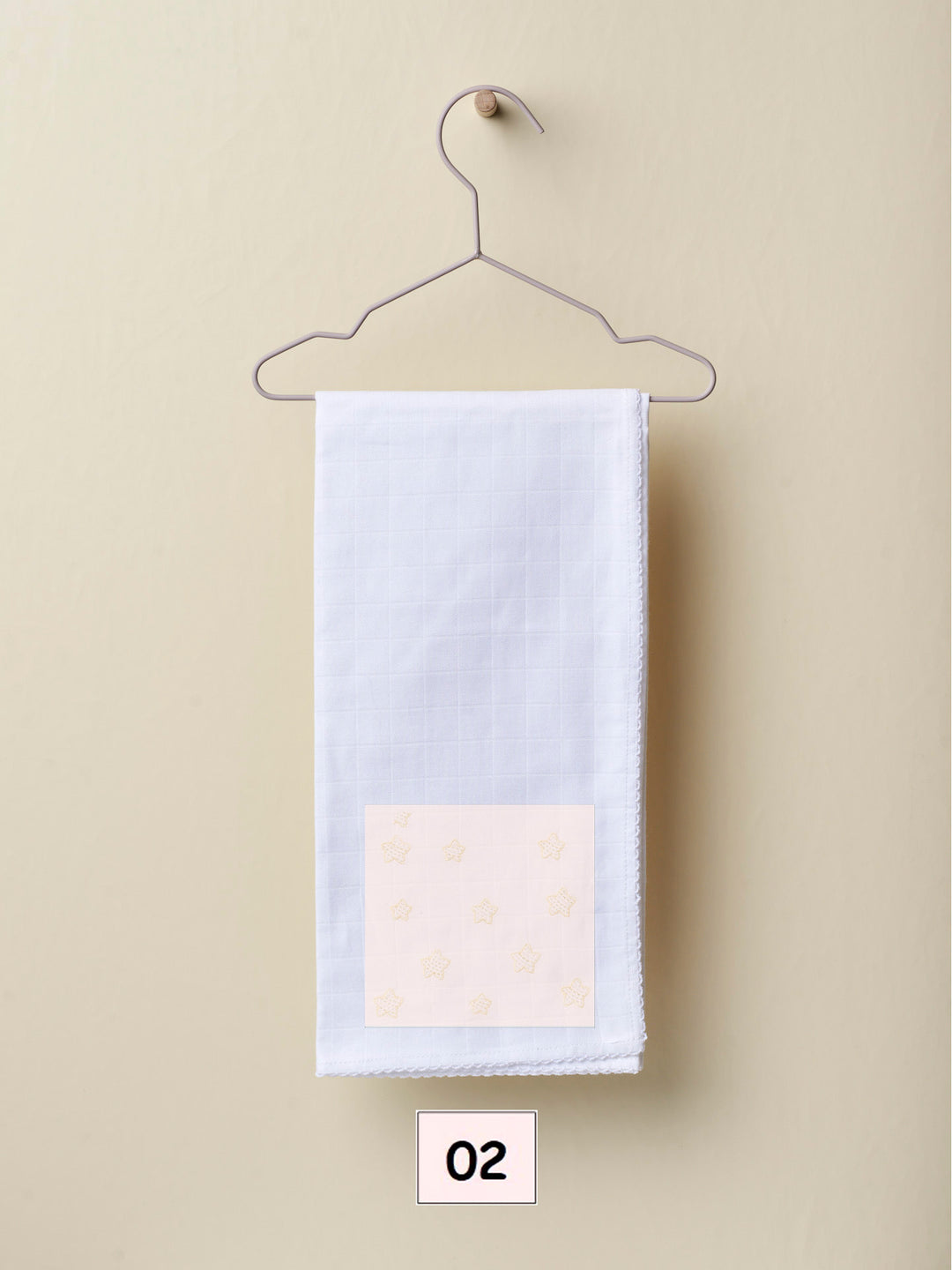 Quadrato in cotone con stelline ricamate rosa 18968E 02 WEDOBLE 