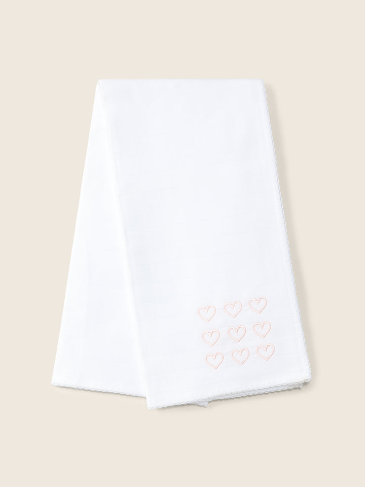 Quadrato in cotone ricamato con cuoricini rosa 18968F 02 WEDOBLE 