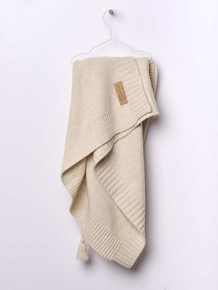 Coperta con cappuccio lavorata a maglia in lana merino 03306B 22 WEDOBLE 