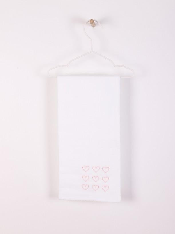 Quadrato in cotone con cuori 19968F 02 WEDOBLE 