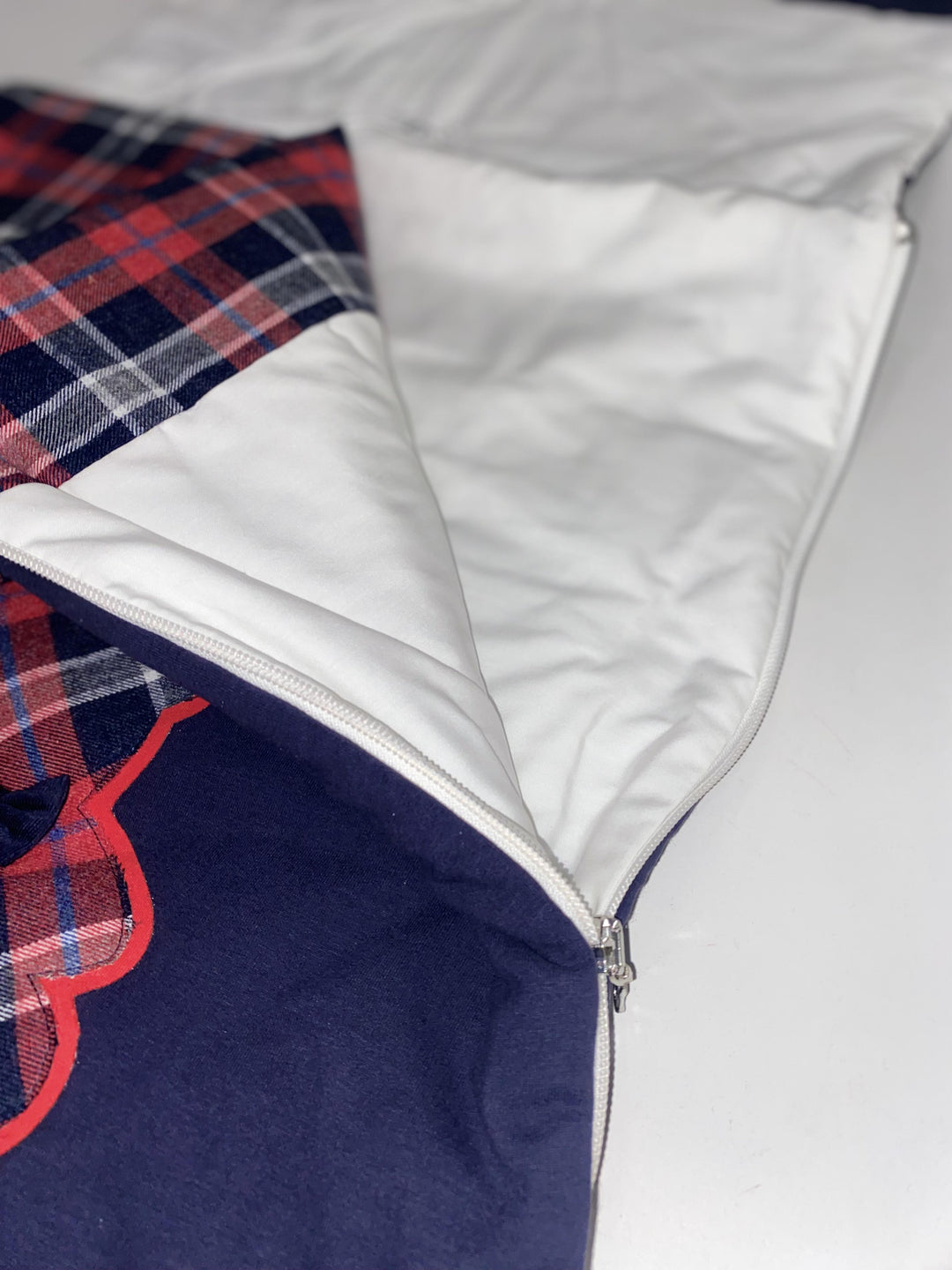 Sacco nanna imbottito blu navy con cappuccio e dettagli tartan 8555 BLR PERDIPIU 