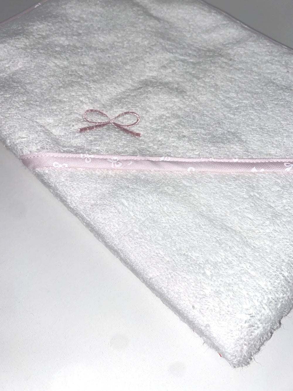 Triangolo da Bagno con Dettagli Fiocchi Rosa MFAC4 RO NINNAOH 