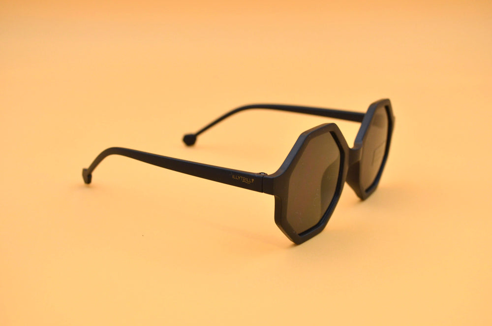 Illitrilly EXAGON025