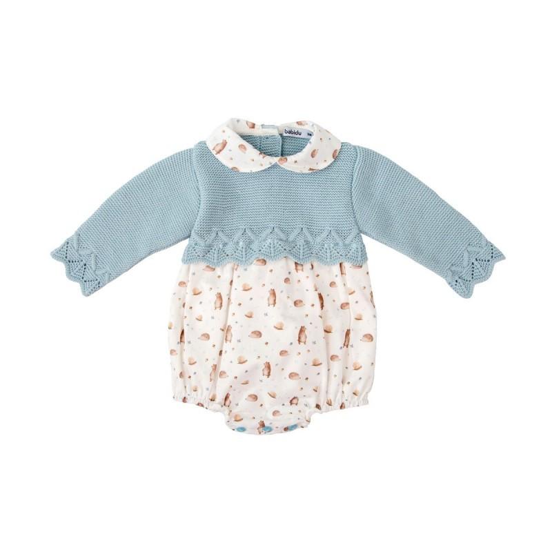 Pagliaccetto in maglia e tessuto a fantasia con cuffietta 30802 CE BABIDU 