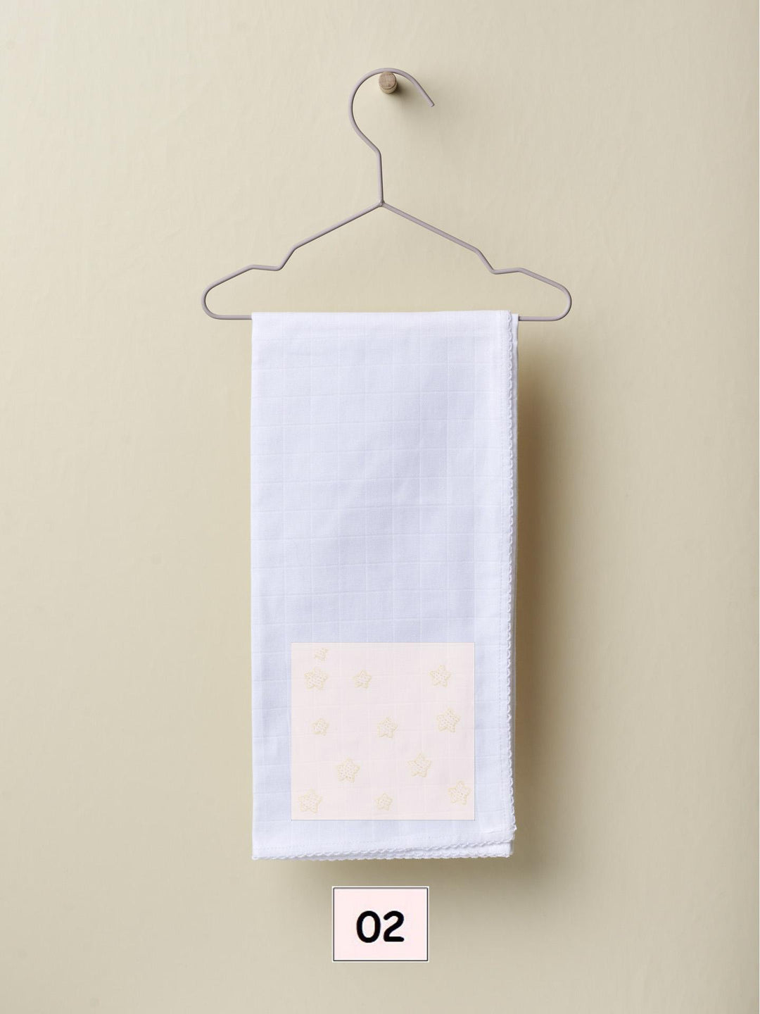 Quadrato in cotone con stelline ricamate rosa 18968E 02 WEDOBLE 