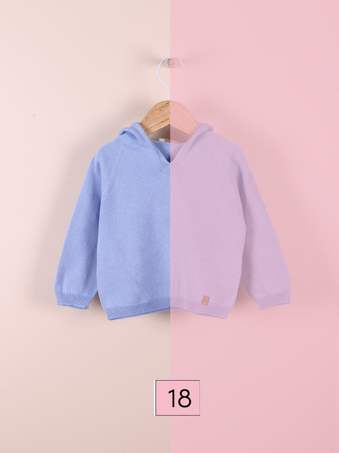Maglione con cappuccio in filo fucsia 12301A 18 WEDOBLE 