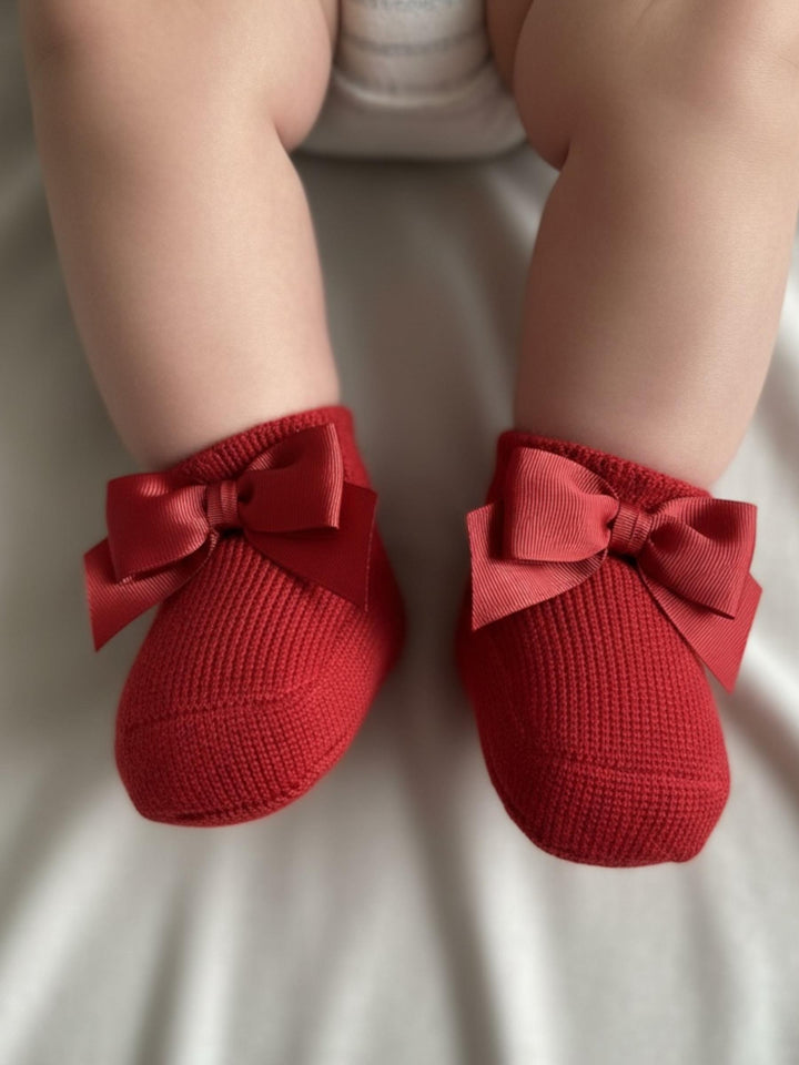 Scarpine da neonato in lana con fiocco rosso 3325 S1 STORY calze 